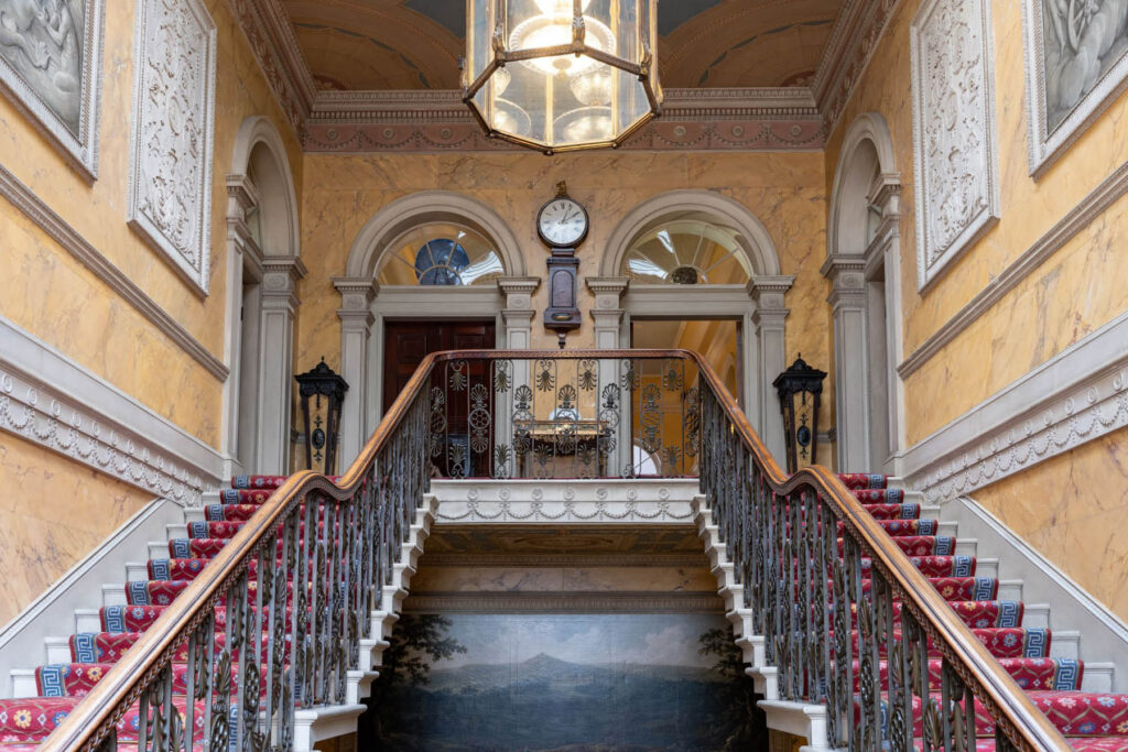 Image - Link to page: Behind the Scenes Private Apartment Tour