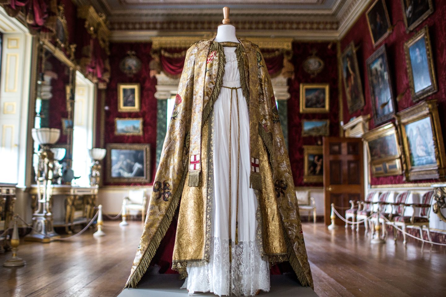 Link to page: Costumes from ITV’s Victoria on display